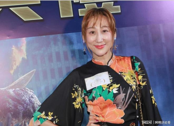 5年剖4胎如今她的下场怪不了别人瓦力游戏生孩子上瘾？蒋丽莎为丈夫(图8)